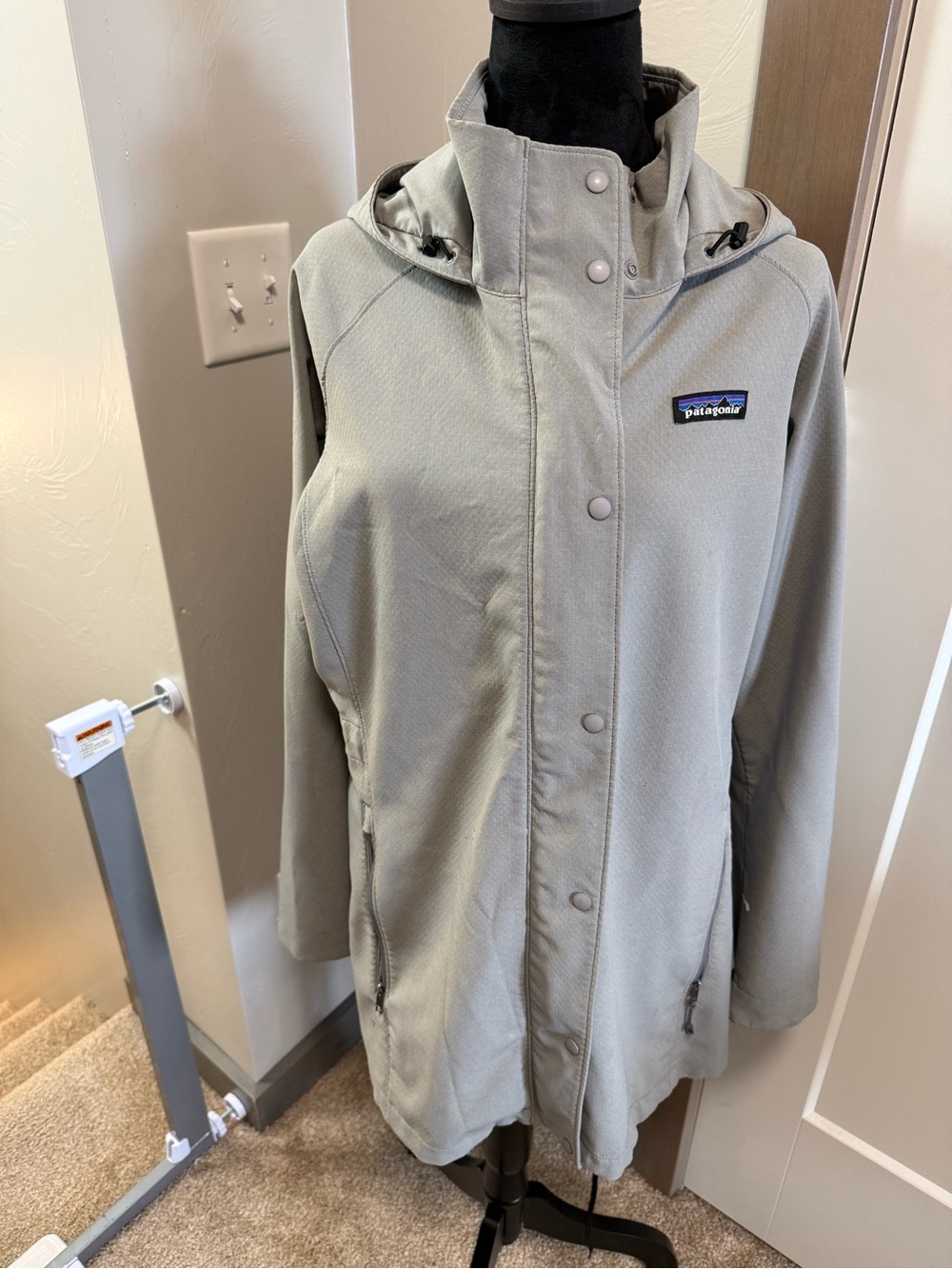 Patagonia Women’s Adze‎ Parka Grey Softshell Windblock Water Resistant Long L